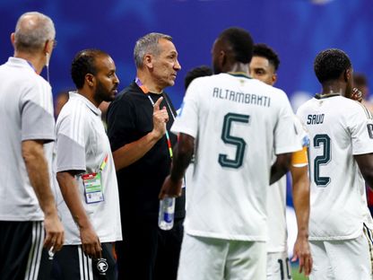 جورجيوس دونيس مدرب السعودية خلال لقاء إسبانيا بكأس العالم - 21 يونيو 2026 - Reuters