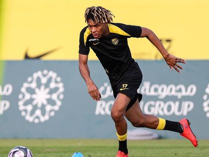 فواز الصقور في تدريبات نادي الاتحاد - - X/@ittihad