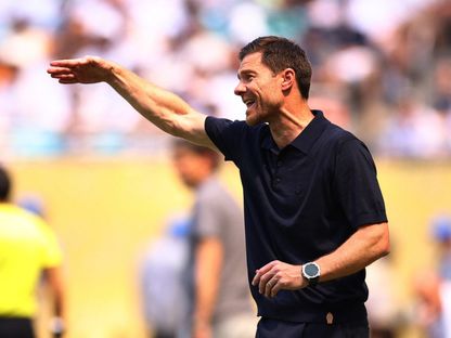تشابي ألونسو مدرب ريال مدريد خلال مباراة الهلال في كأس العالم للأندية - 18 يونيو 2025 - Reuters
