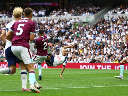 ريتشارليسون يسجل الهدف الثاني لتوتنهام ضد بيرنلي - 16 أغسطس 2025 - Action Images via Reuters