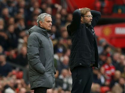 جوزيه مورينيو ويورغن كلوب خلال مباراة بين مانشستر يونايتد وليفربول - 10 مارس 2018 - REUTERS