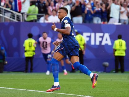 كيليان مبابي يحتفل بهدفه في مباراة باراغواي وفرنسا بكأس العالم - 4 يوليو 2026 - Reuters