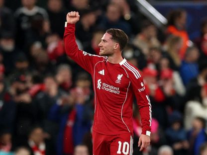 أليكسس ماك أليستر لاعب ليفربول يحتفل بعد تسجيله هدفاً في شباك ريال مدريد - 4 نوفمبر 2025 - REUTERS