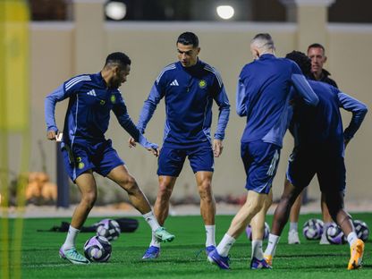 كريستيانو رونالدو ولاعبون من النصر السعودي خلال تدريب - 5 فبراير 2026 - X/@AlNassrFC