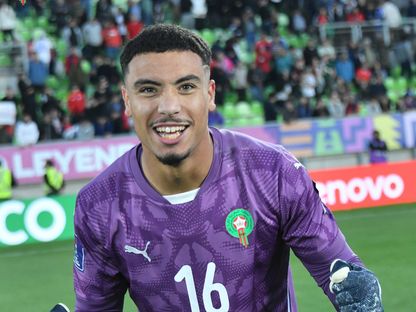 الحارس الثالث عبد الحكيم المصباحي يحتفل بفوز المغرب على فرنسا وتأهله إلى نهائي كأس العالم تحت 20 عاماً - 16 أكتوبر 2025 - X/@EnMaroc