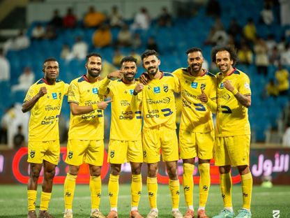 احتفال لاعبي الحزم بتسجيل هدف في مرمى الفيحاء بالدوري السعودي - 11 أبريل 2026 - X/@alhazem_fc