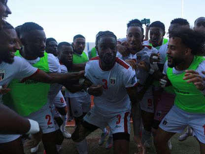 لاعبو الرأس الأخضر يحتفلون بتأهل المنتخب للمرة الأولى إلى كأس العالم 2026 - 13 أكتوبر 2025 - X/@FIFAcom