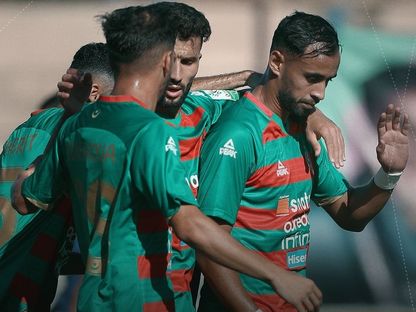 فرحة لاعبي مولودية الجزائر بهدف محمد رضا حلايمية ضد آقبو في الدوري الجزائري - 12 سبتمبر 2025 - X/mcalger.officiel