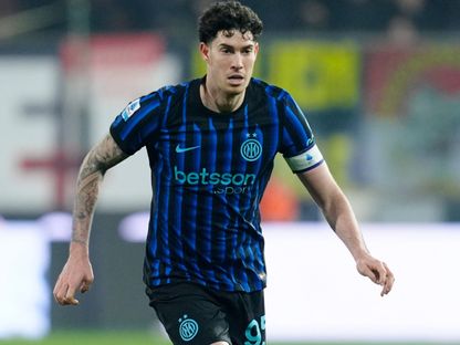 أليساندرو باستوني مدافع إنتر ميلان خلال مباراة كريمونيزي في الدوري الإيطالي - 1 فبراير 2026 - Reuters