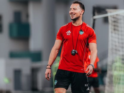 ماتياس يايسله مدرب الأهلي في حصة تدريبية - 16 نوفمبر 2025 - X/@ALAHLI_FC