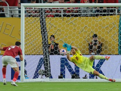 محمود تريزيغيه لاعب الأهلي يهدر ركلة جزاء ضد إنتر ميامي - 14 يونيو 2025 - IMAGN IMAGES via Reuters