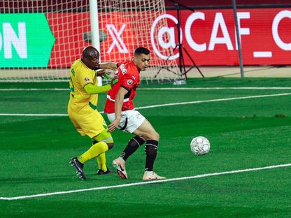 مصطفى محمد مهاجم مصر خلال لقاء زيمبابوي بكأس أمم إفريقيا - 22 ديسمبر 2025 - X@EFA