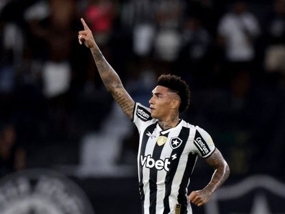 إيغور جيسوس مهاجم بوتافوغو البرازيلي يحتفل بهدفه في يونيفيرسيداد دي تشيلي في كوبا ليبرتادوريس - 28 مايو 2025 - Reuters