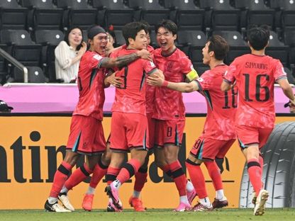 احتفال لاعبي كوريا الجنوبية بتسجيل هدف في شباك اليابان بكأس آسيا تحت 23 عاماً - 22 أبريل 2024 - x/@theafcdotcom