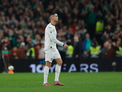 كريستيانو رونالدو بعد طرده خلال مباراة بين البرتغال وإيرلندا في تصفيات كأس العالم 2026 - 13 نوفمبر 2025 - REUTERS