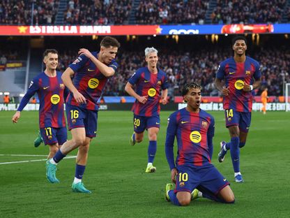 لاعبون من برشلونة يحتفلون بتسجيل هدف في مرمى مايوركا - 7 فبراير 2026 - REUTERS