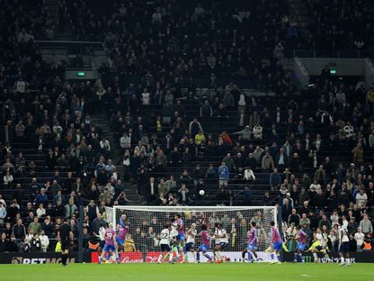 مقاعد فارغة في المدرجات أثناء مغادرة مشجعي توتنهام خلال الشوط الثاني ضد كريستال بالاس في الدوري الإنجليزي الممتاز - 5 مارس 2026 - Reuters
