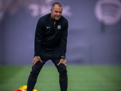هانزي فليك مدرب برشلونة في الحصة التدريبية الأخيرة قبل مواجهة ريال مدريد في كلاسيكو الدوري الإسباني - 10 مايو 2025 - X/@FCBarcelona
