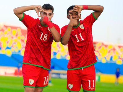 لاعبو منتخب عمان يحتفلون بتسجيل هدف في مرمى الكويت ببطولة غرب آسيا للشباب - 25 يونيو 2024 - X/@Oman_NT