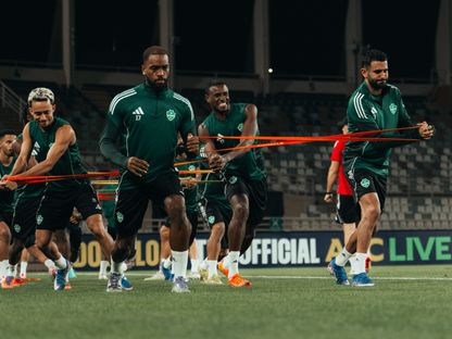 لاعبو الأهلي السعودي في حصة تدريبية - 8 فبراير 2026 - X/@ALAHLI_FC