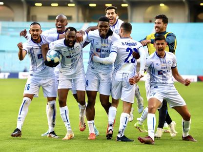 فرحة لاعبي الإتحاد المنستيري بعد الفوز على يانغ أفريكانز التنزاني بكأس الكونفيدرالية الإفريقية - 12 فبراير 2023 - Facebook/Union Sportive Monastirienne