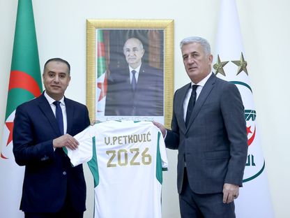 فلاديمير بيتكوفيتش رفقة رئيس الاتحاد الجزائري صادي - 4 مارس 2024 - faf.dz