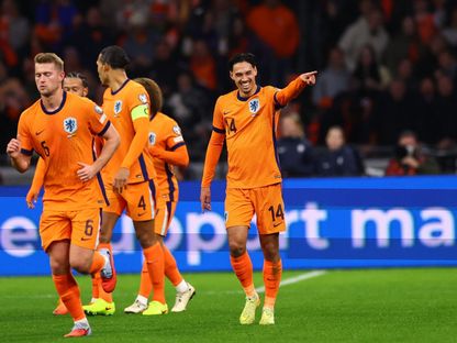 كومان يتغنى بلاعبي هولندا وينتظر المزيد في كأس العالم