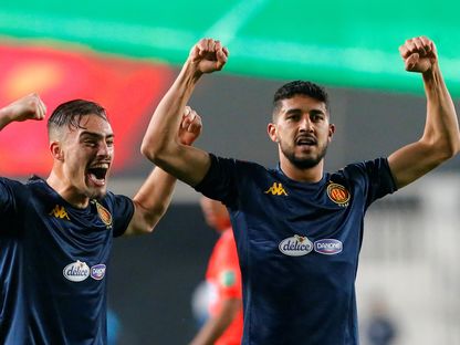 احتفال لاعبي الترجي الرياضي التونسي بالفوز على شبيبة القبائل بدوري أبطال إفريقيا - 21 أبريل 2023  - twitter/@CAFCLCC_ar 
