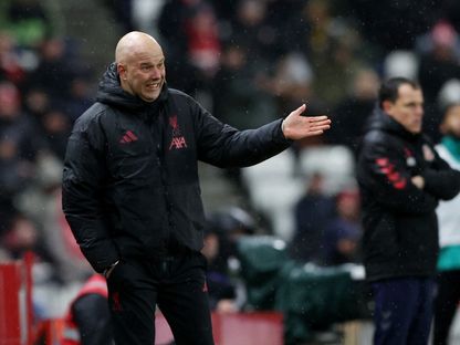 آرني سلوت من مباراة سندلارند وليفربول بالدوري الإنجليزي الممتاز - 11 فبراير 2026 - Reuters