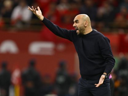 وليد الركراكي مدرب المغرب خلال مباراة تنزانيا في ثمن نهائي كأس أمم إفريقيا 2025 - 4 يناير 2026 - Cafonline.com