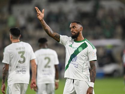 احتفال إيفان توني مهاجم الأهلي بتسجيل هدف في مرمى النجمة في الدوري السعودي - 19 فبراير 2026 - X/@aawsat_spt