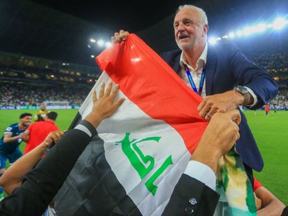 غراهام أرنولد مدرب العراق يحتفل بالتأهل لكأس العالم - 1 أبريل 2026 - x@IraqNT_EN