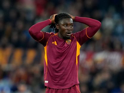 الفرنسي مانو كوني لاعب وسط نادي روما - 2 أكتوبر 2025 - REUTERS