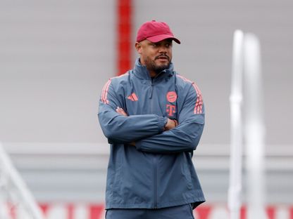 فينسنت كومباني مدرب بايرن ميونيخ خلال التدريب قبل مباراة ريال مدريد في دوري أبطال أوروبا - 14 أبريل 2026 - Reuters
