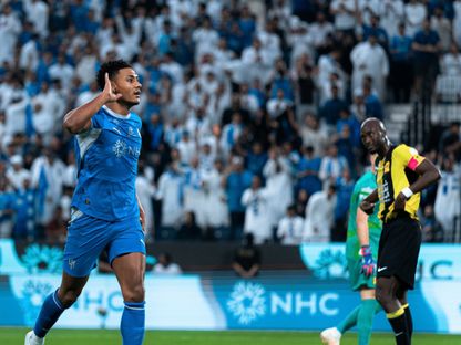 واتكينز الأفضل وبيريرا الأسوأ في مباراة الهلال والاتحاد