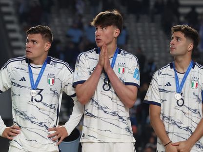 لاعبو منتخب إيطاليا للشباب بعد خسارة نهائي كأس العالم تحت 20 عاما - 11 يونيو 2023 - AFP