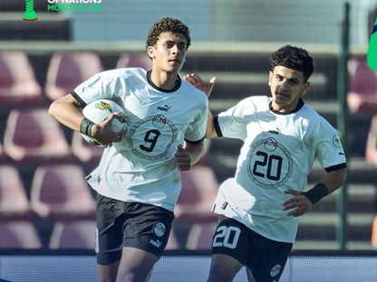 حمزة عبد الكريم لاعب منتخب مصر تحت 17 عاما يحتفل بهدفه في شباك الكاميرون - 6 أبريل 2025 - X/CAF_Online