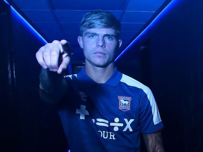راندون ويليامز بقميص فريقه الجديد إبسويتش تاون - 24 أغسطس 2023 - twitter/IpswichTown