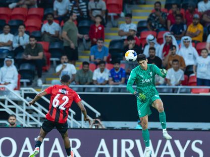 الحارس ياسين بونو خلال مباراة بين الهلال السعودي والريان القطري بدوري أبطال آسيا للنخبة - 17 سبتمبر 2024 - X/@Alhilal_EN