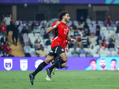 عمر مرموش يحتفل بعد تسجيله هدفاً لمصر في شباك كاب فيردي - 17 نوفمبر 2025 - FACEBOOK/EFA