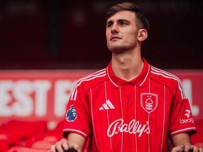 لورينزو لوكا بعد توقيعه لنادي نوتنغهام فورست - 23 يناير 2026 - X/@NFFC