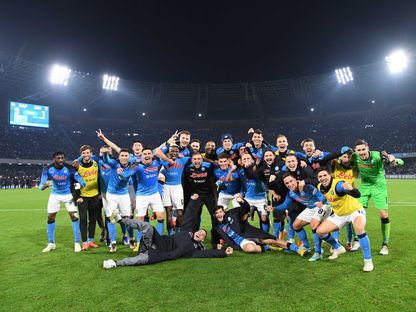 لاعبو نابولي بعد فوزهم على يوفنتوس في الدوري الإيطالي - 14 يناير 2023 - Twitter/@sscnapoli