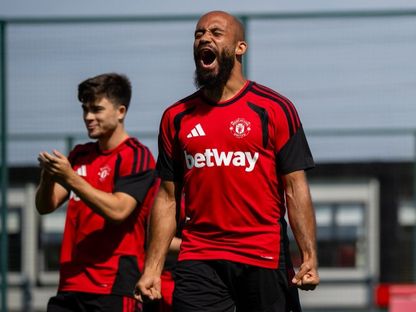 "قميص المران" يمنح مانشستر يونايتد 23 مليون يورو بسبب المراهنات