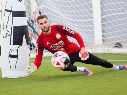 لن أعيش في جلباب أبي.. لاعبون مثّلوا منتخبات مختلفة عن آبائهم