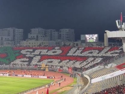 جمهور الوداد البيضاوي في مباراة الفريق ضد شبيبة القبائل في عصبة الابطال - TV morocco 3
