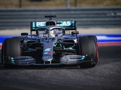 سائق سيارة "مرسيديس" خلال سباق الجائزة الكبرى في الولايات المتحدة - USA TODAY Sports