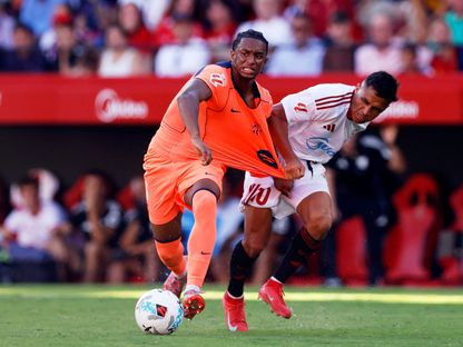 كيف حاول نجوم برشلونة تبرير الخسارة الصادمة ضد إشبيلية؟