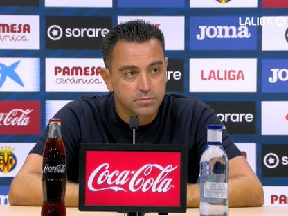 تشافي هيرنانديز مدرب برشلونة في مؤتمر صحفي - 27 أغسطس 2023 - twitter/forcabarca_ar
