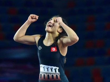 احتفال المصارعة التونسية شهد الجلجلي بالتتويج بالميدالية الذهبية في بطولة إفريقيا بمصر - 19 مارس 2024 - FB/@CNOT