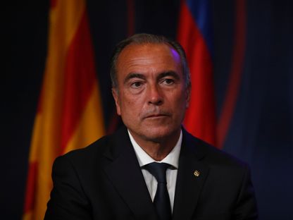 رافا يوستي خلال تقديم سيرخيو أغويرو لاعباً في برشلونة - 31 مايو 2021 - Reuters